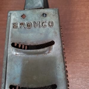 Vintage bromco 4 sided grater with handle